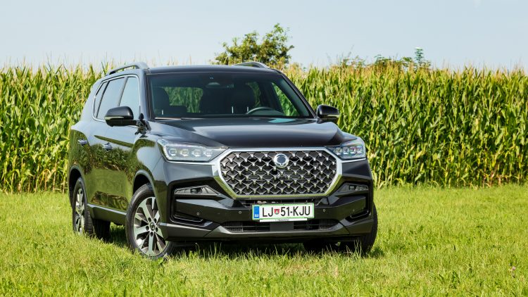 Test: Ssangyong Rexton 2.2 e-XDi Limited: delovni stroj v nedeljski obleki<br>avtomobilizem.com, 29.10.2023