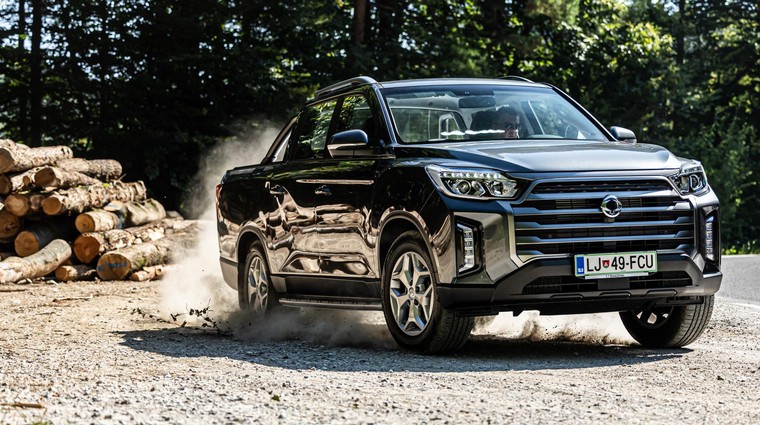 Test: SsangYong Musso Grand 2.2 XDI Ultimate A/T - Ponovno vstajenje<br>avto-magazin.si, 08.11.2023