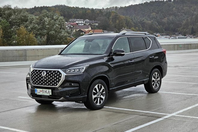 Test: Ssangyong Rexton 2,2 e-XDI Limited: Voznica se je ustrašila njegove velikosti <br>Dnevnik, 11.12.2023