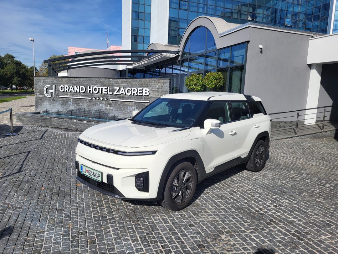 SsangYong je postao KGM i (opet) stigao u Hrvatsku: Na naše tržište došli su električni Torres EVX i turbobenzinski Tivoli!<br>hak.hr, 02.10.2024