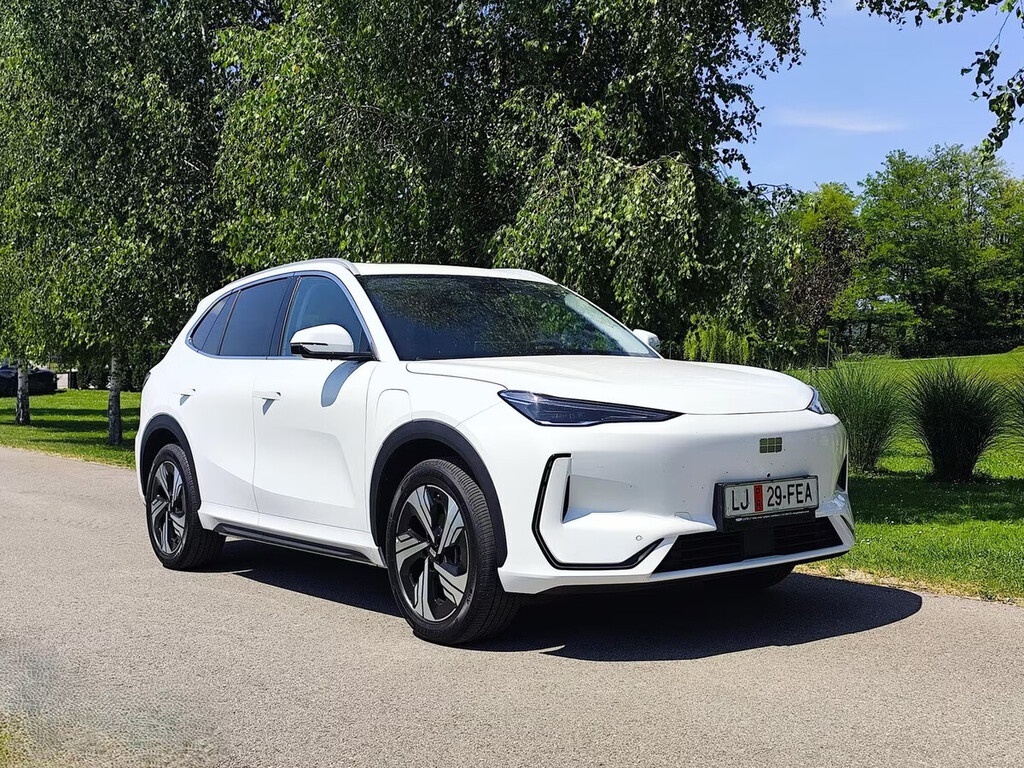 Novo v Sloveniji: Geely EX5 - Globalni električni pristop <br>avto-magazin.metropolitan.si, 04.06.2025