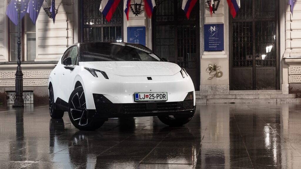 TEST: Lynk & Co 02: 