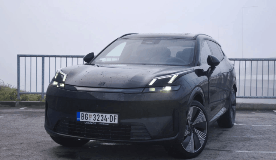 TEST: Lynk & Co 08 – 