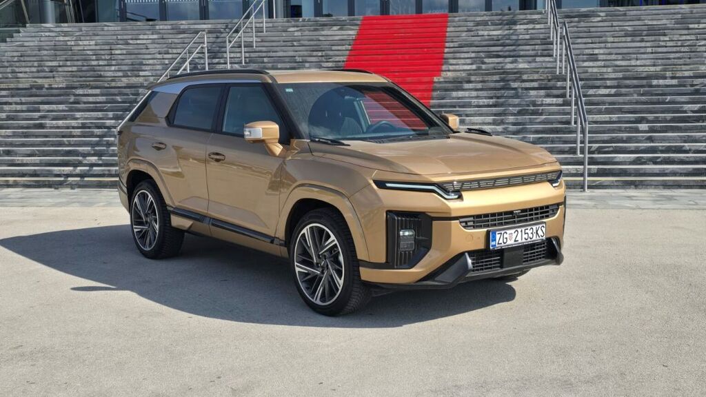 KGM Actyon v Sloveniji: korejski SUV z ambicijo prestiža<br>auto-couture.si, 18.03.2026