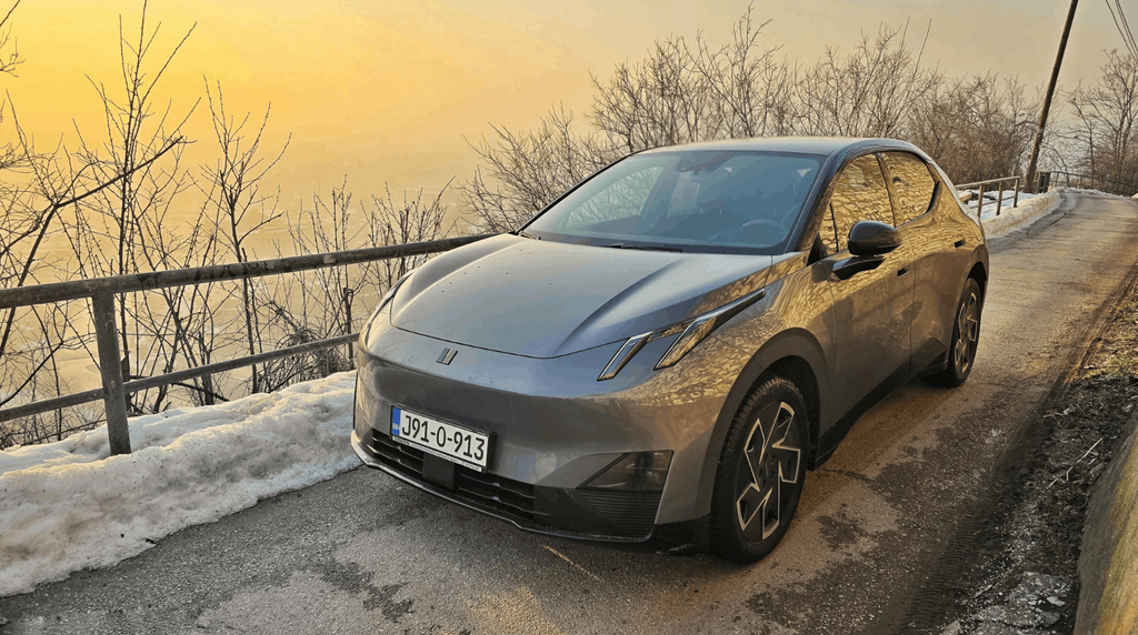 TEST: Lynk & Co 02: "Strujni udar na visoke cijene" (vozi.ba, 8. 4. 2026)