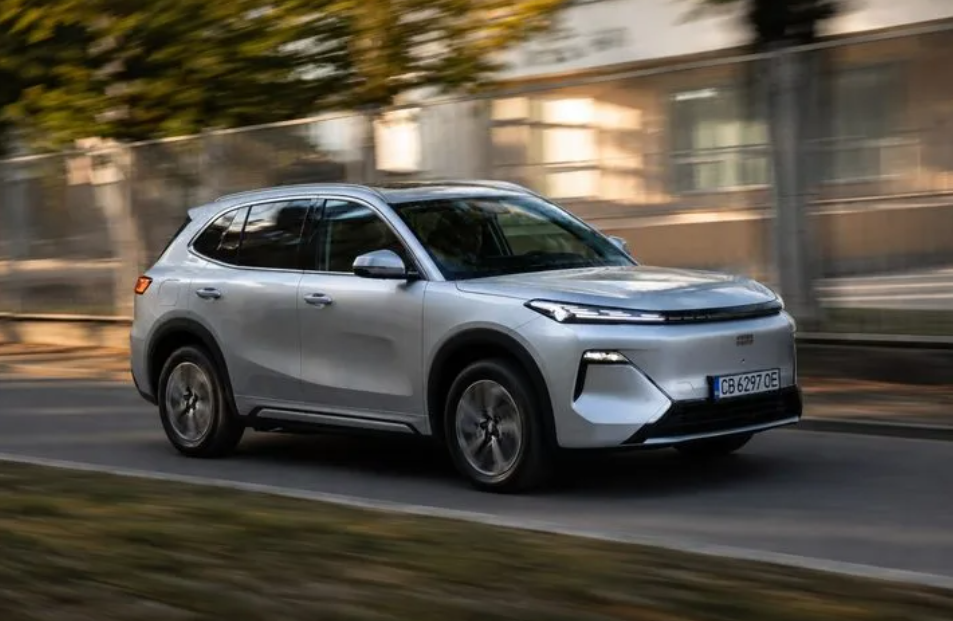 Хибриден китайски семеен SUV с пробег на дизел (ТЕСТ)